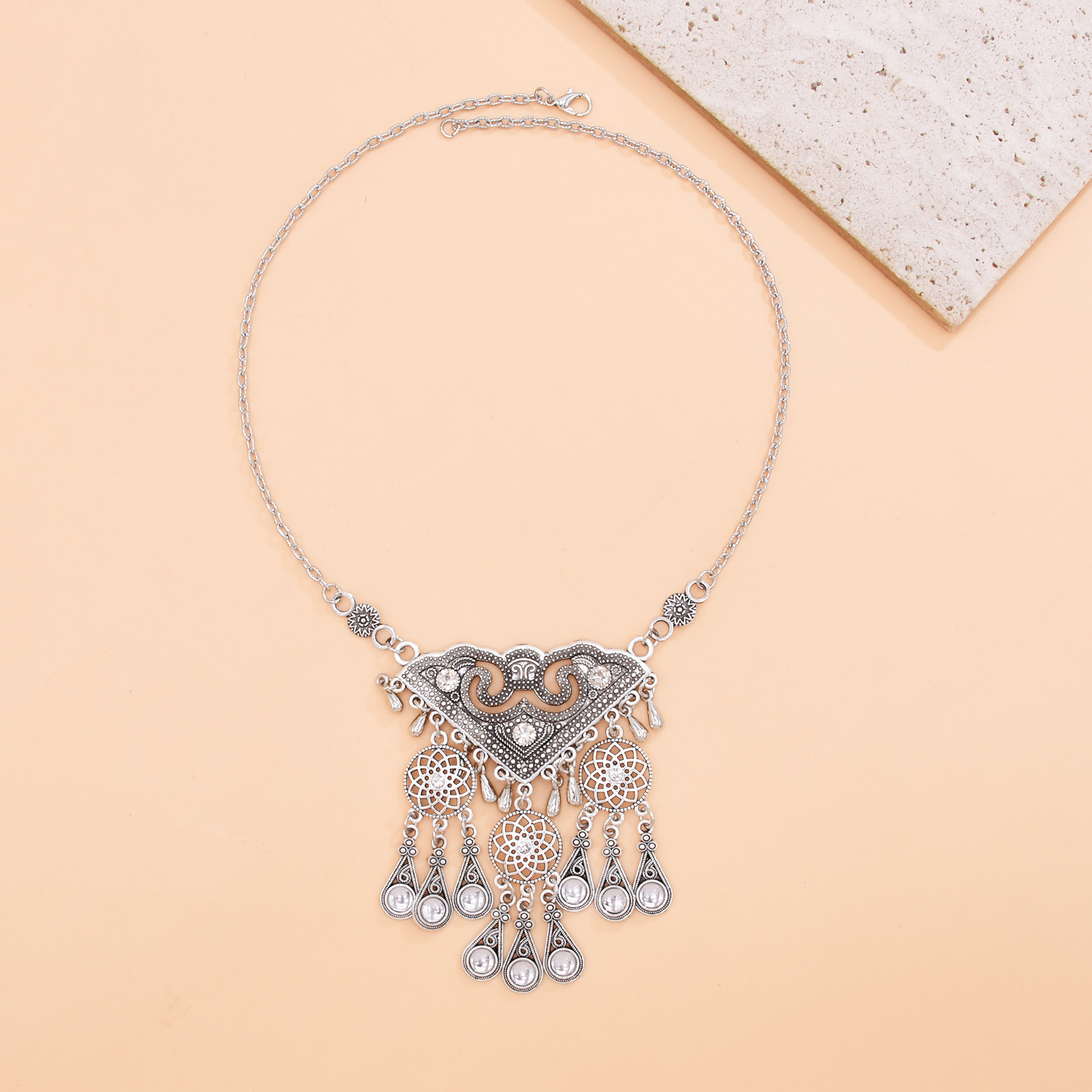 Ethnic Hollow Geometry Pendant - đánh giá và giá Women Fashion Pakistan