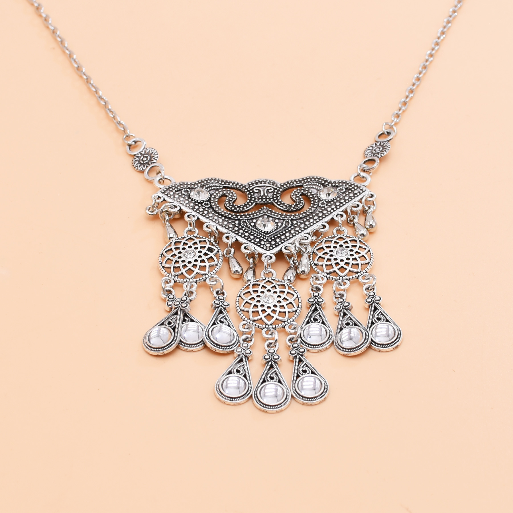 Ethnic Hollow Geometry Pendant - đánh giá và giá Women Fashion Pakistan